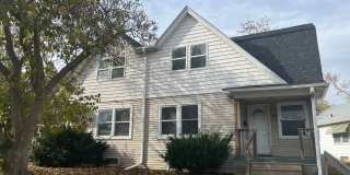 2 BR, 1 BA side by side duplex Gallery 1