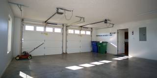 3 Bed/2 Bath. Master on Main. Close to shopping, US 460, and I-81 Gallery 18