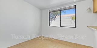1662 North Beverly Avenue Gallery 12