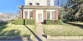 1711 Cherry Street Gallery 1