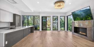94 W DAVIS BOULEVARD Gallery 27