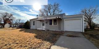 2 Bed 1 Bath House with Garage Gallery 1