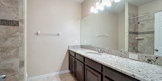 !!!NOW AVAILABLE!!! Beautiful 4-Bedroom PET FRIENDLY Home for Rent in RANDAL PARK! Gallery 60