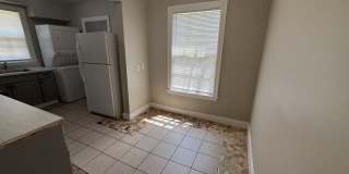1621 Glenview Avenue - 1623 Gallery 14