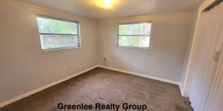 Spacious 2 Bed/ 1 Bath Triplex Apt. Trash and Lawn Included! Gallery 13