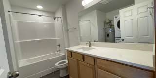 Rooming unit - ROOM for RENT with shared living spaces. WWU Students Welcome! Gallery 22