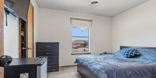 Spacious 3 bedroom 2 bath home with Solar Panels Gallery 14