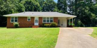 WOW! All brick 3 bedroom ranch in Newnan! Must see! Gallery 1