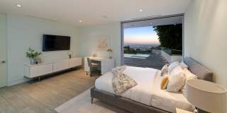 7080 Mulholland Dr Gallery 55