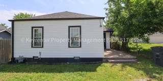 Beautifully Redone 2 Bedroom House! Available for a 5/1 Move In!!! *Updated Photos to Come* Gallery 1