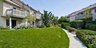 Hidden Silicon Valley Oasis! 2BR/2.5BA Townhome with TWO Private Patios, 2 Dedicated Parking Spaces, Pool, Tennis Courts & Utilities Included! Gallery 41