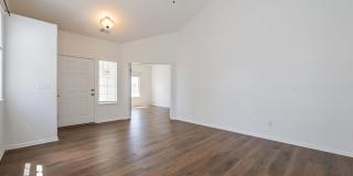 3 Bed/ 2Bath Close to Buckley Space Base Gallery 5