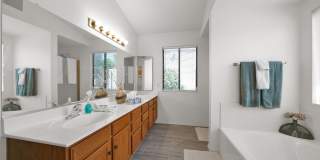 11010 W POINSETTIA Drive Gallery 21
