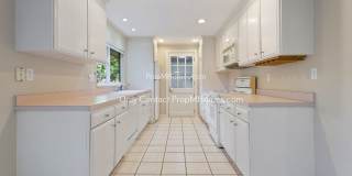Two-Bedroom Ranch-Style Home in Bonny Slope! Gallery 8