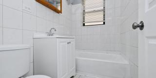 Three Bedroom in South Shore Gallery 13