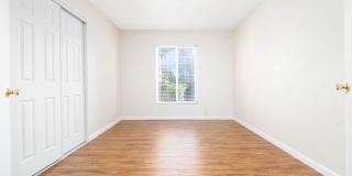 Spacious 4 Bedroom Townhouse in the Heart of Mira Mesa! Gallery 12