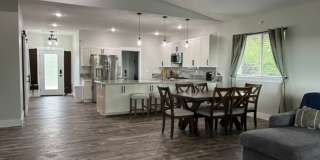 Gorgeous 3 Bedroom / 2 Bath Executive Home in Discovery Harbor Gallery 1