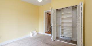 113 West Hill Street Gallery 17