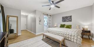 202 N Jackson Street Gallery 12
