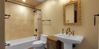 1002 Castilian Court Gallery 16