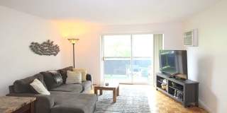 32 Whites Avenue Gallery 1