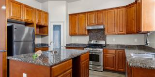 Grand 4-Bedroom San Leandro Home w/ Custom Upgrades Grand 4-Bedroom San Leandro Home w/ Custom Upgrades Gallery 14