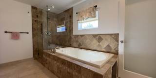Lakefront 2BR Home in 55+ Leisureville Community Gallery 30