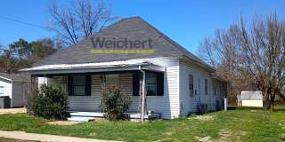 Spacious 4BR Home – Walk-In Closet  W/D Hookups Gallery 1