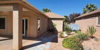 3 Bedroom, One Level Furnished Home in Emerald Ridge Gallery 33