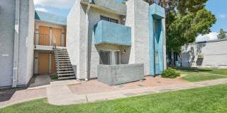 Sycamore Square Gallery 7
