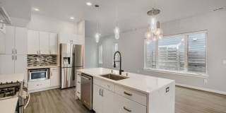 Beautiful 4bed/2.5bath Home in Desirable West Seattle Location! Gallery 4