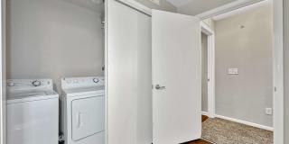 Capitol Grove Apartments Gallery 34
