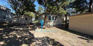 | 2 Bed 1 Bath House with Yard | Newton | Pets OK Gallery 1