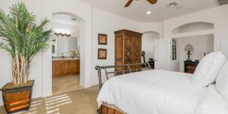 4176 E CLUBVIEW Drive Gallery 12