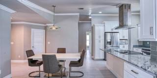 911 SW 3rd Avenue Gallery 5