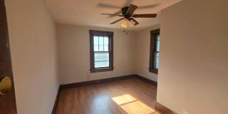 Kent 3 bedroom 1 bath Single Family Home Gallery 9