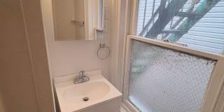 2nd Floor 2 Bedroom Apartment in Downtown York City Gallery 9