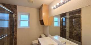 5705 Mandalay Gallery 32