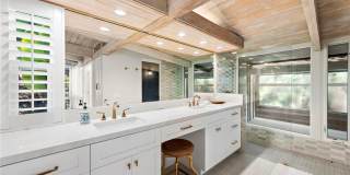 201 Nyes Place Gallery 14