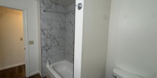 Charming 2 Bed, 2 Bath Duplex near Riverside State Park! Gallery 21