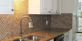 Beautiful Updated Two Story Townhouse In GREAT LOCATION Gallery 13