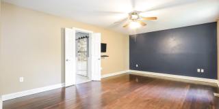Stunning 3 Bedroom Home with Barn and Over 3 Acres! Gallery 12