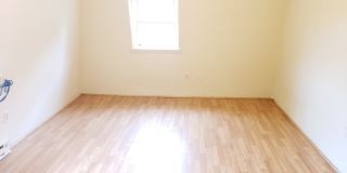 Charming 2Bed/1Bath Semi-Detached Home in Allentown! Gallery 3