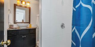 Fully Furnished Home in Putnam Heights + All Appliances Gallery 20