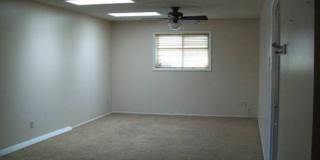 Spacious 4 Bed Home with Pool & Arizona Room Gallery 7