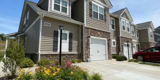 Heron | 3 Bed 2.5 Bath | Garage | 1800 sf | $2726-$2999 | 8, 9, 10, 12, 14, and 15 month lease terms Gallery 1