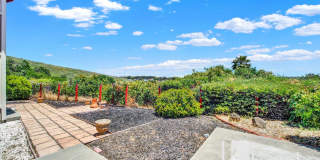Sunlit 3 Bed Glen Cove Home Gallery 31