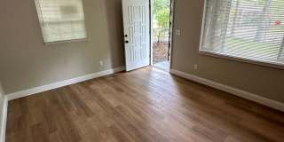 **4/2 BR Single Family home : Available Now Gallery 11