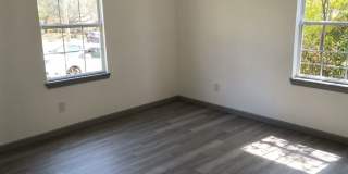 Newly Remodeled 2 Bedroom 1 1/2 Bath Home Gallery 11