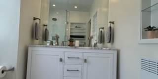 *DREAM LOCATION* 6BR Completely Renovated Duplex Gallery 30